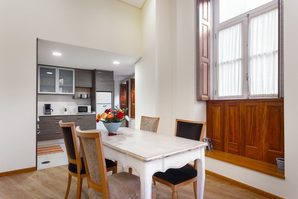 Chateau Apartments Порту Номер фото